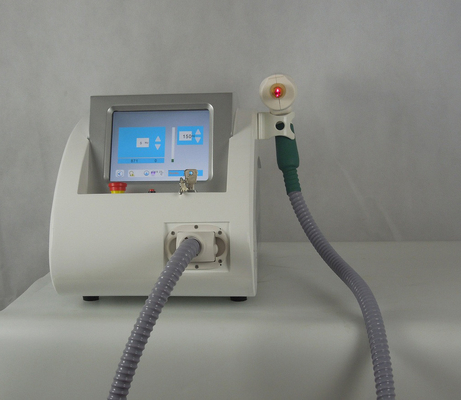 Carbon Peelling Q Switched Nd Yag Laser High Power Long Life Painless supplier