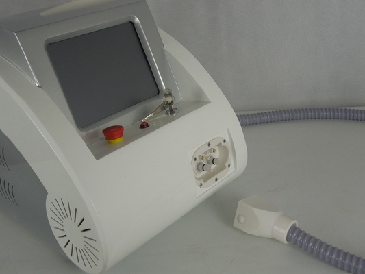 Carbon Peelling Q Switched Nd Yag Laser High Power Long Life Painless supplier